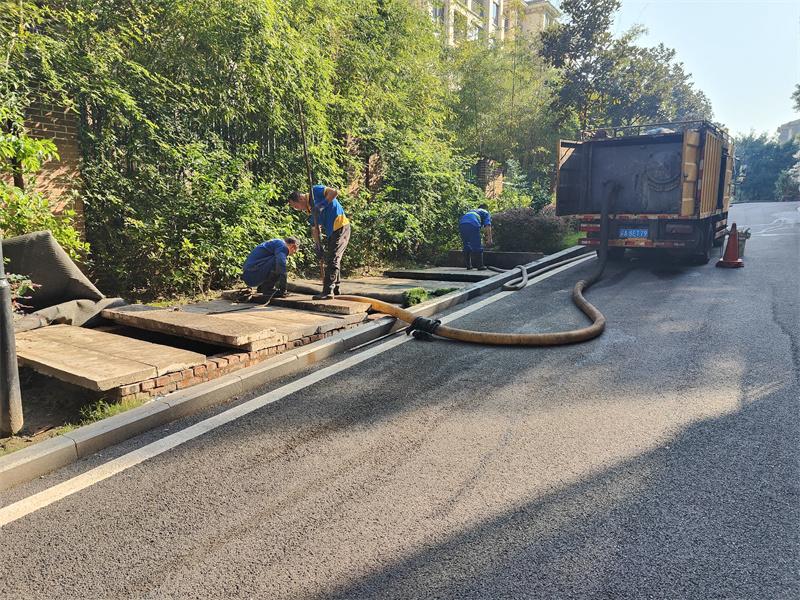 小区长寿化粪池清掏注意事项有哪些